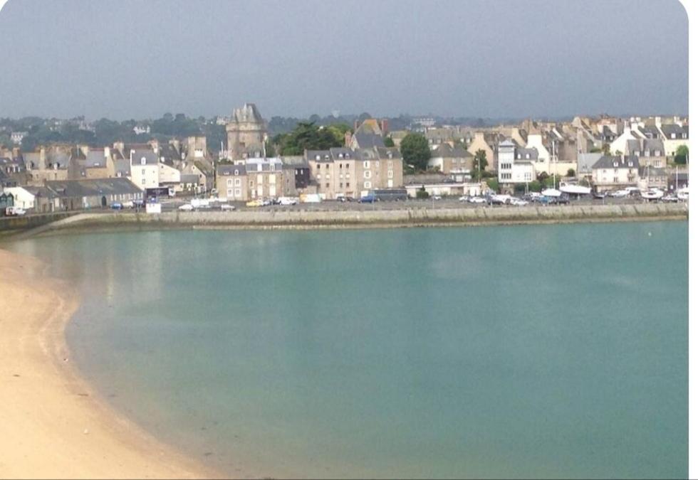 Nid De Corsaire, Vue Mer & Acces Plage سان مالو المظهر الخارجي الصورة